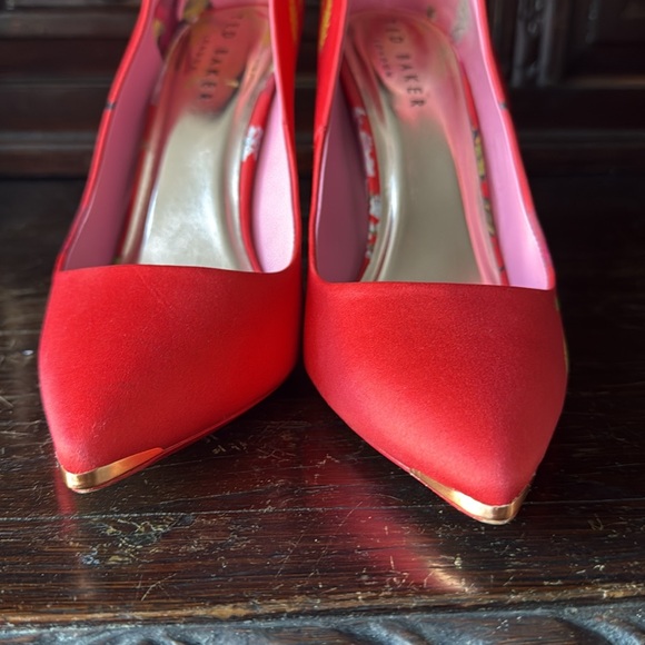 Ted Baker floral pumps - Picture 3 of 7